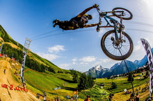 啪！来自Crankworx L2A赛事六个最精彩的侧甩动作