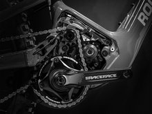 减重18.5%四代Dyname电机   2022 Rocky Mountain电助力耐力、林道车