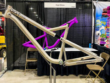 Digit Bikes展出125mm行程林道山地车原型