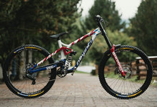 卡姆·辛克的Devinci Chainsaw — 2023惠斯勒Crankworx