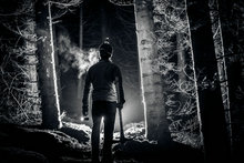 暗夜中的修路师