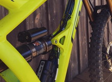 FOX Live Valve电控避震原型