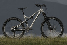 新版林道怪兽来袭：Commencal Meta AM V4-2