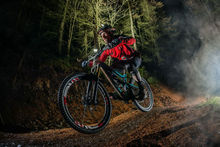 月黑风高，骑着enduro车出门会发生什么事？