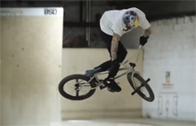Unit 23滑板公园里的BMX大神 - 克里斯·凯尔
