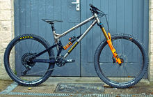 英国制造的全避震金属林道车：Stanton Switchback和Switch9er
