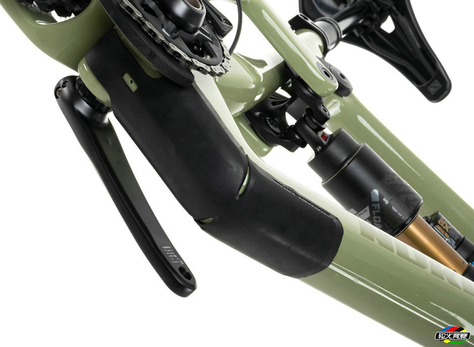 s1600_2021_Nukeproof_Mega_downtube_guard