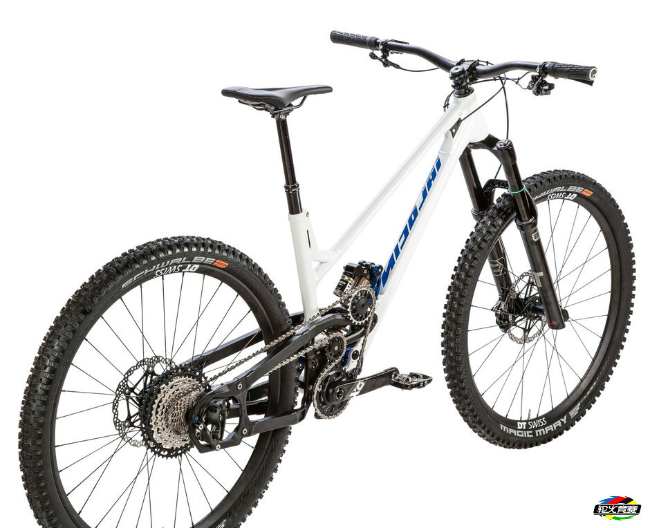 here-s-the-first-bike-to-use-supre-the-drivetrain-with-the-world-s-toughest-derailleur_9