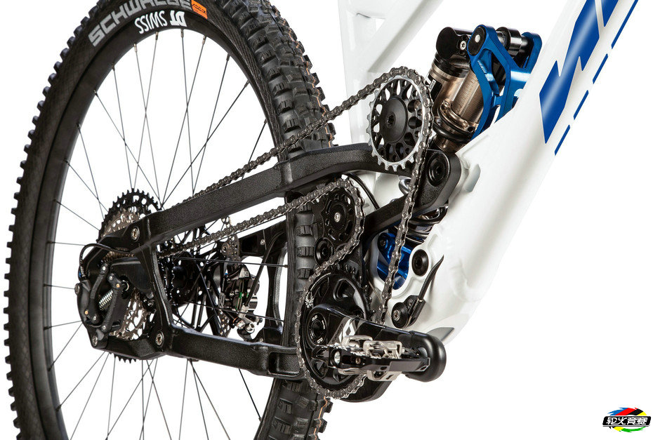 here-s-the-first-bike-to-use-supre-the-drivetrain-with-the-world-s-toughest-derailleur_3