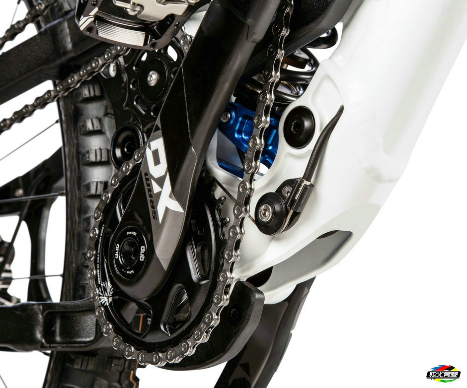 here-s-the-first-bike-to-use-supre-the-drivetrain-with-the-world-s-toughest-derailleur_5