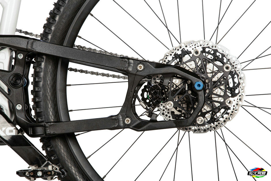 here-s-the-first-bike-to-use-supre-the-drivetrain-with-the-world-s-toughest-derailleur_23